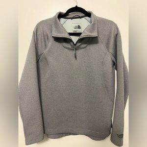 1/4 zip North Face pullover